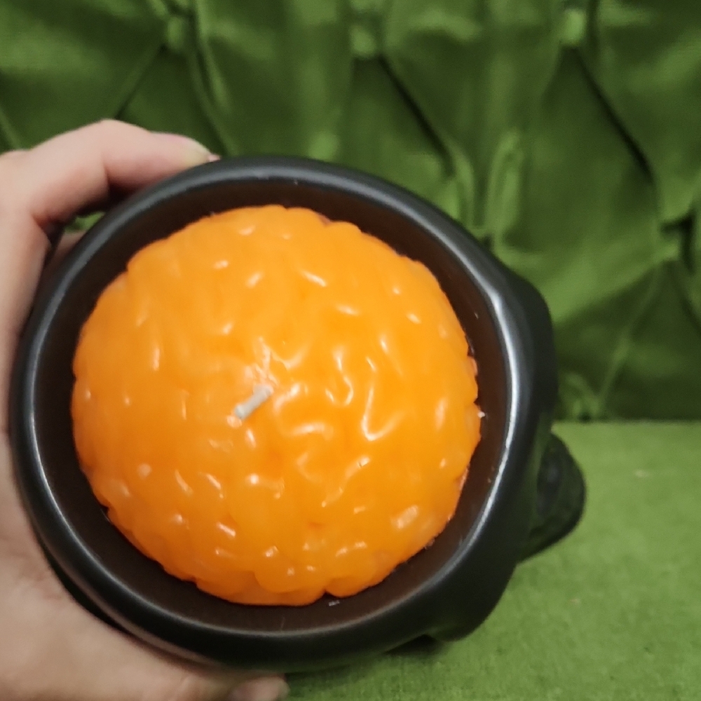 Orange Skull Candle - Picture 5 of 5